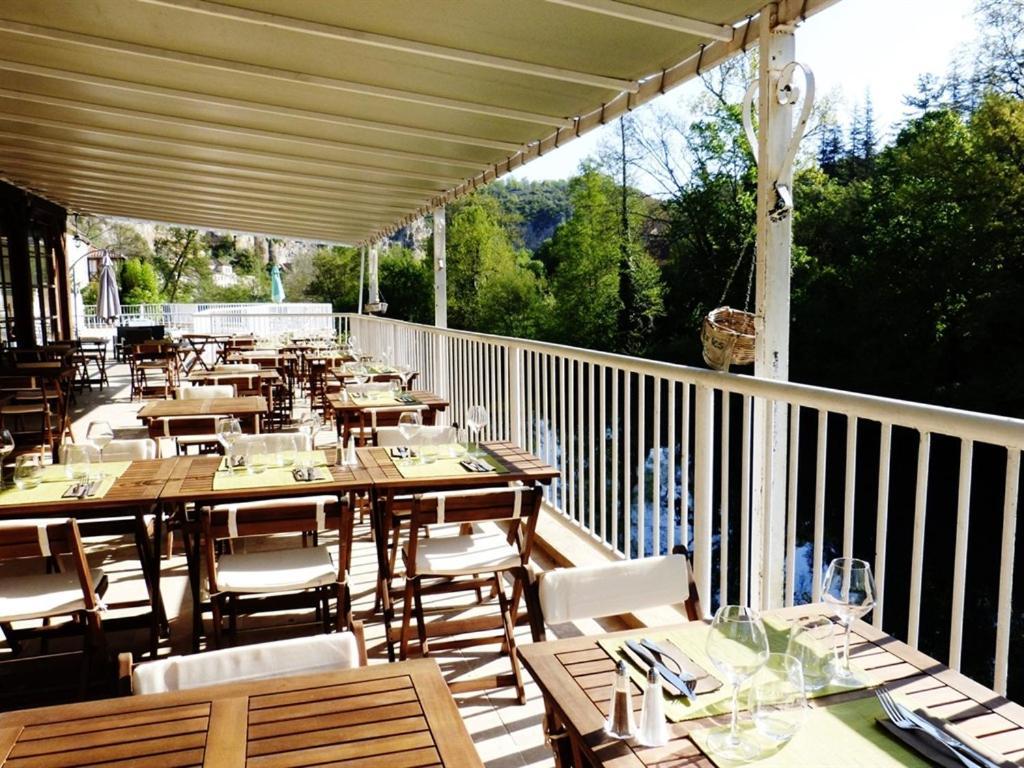 Hotel Restaurant Des Grottes Du Pech Merle Cabrerets Exteriér fotografie